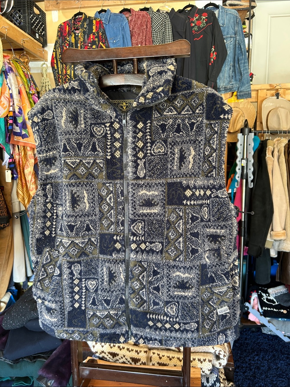 Cozy Patterned Zip-Up Sherpa Vest - Navy & Gray